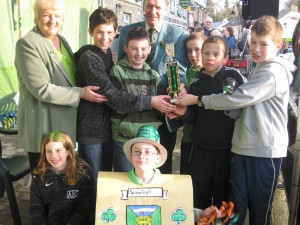 The winner of the best float -the 4th Class !!!!